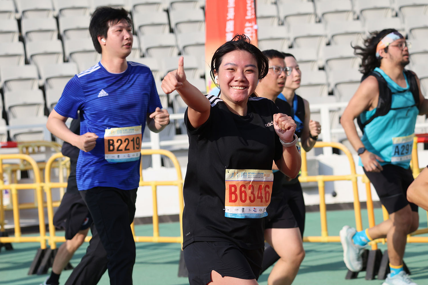 MI10k_08