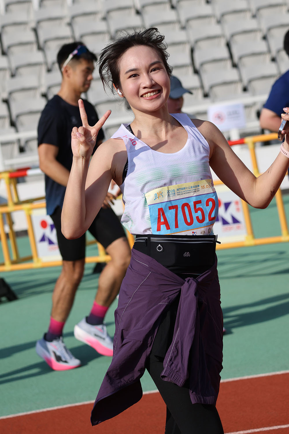 MI10k_09