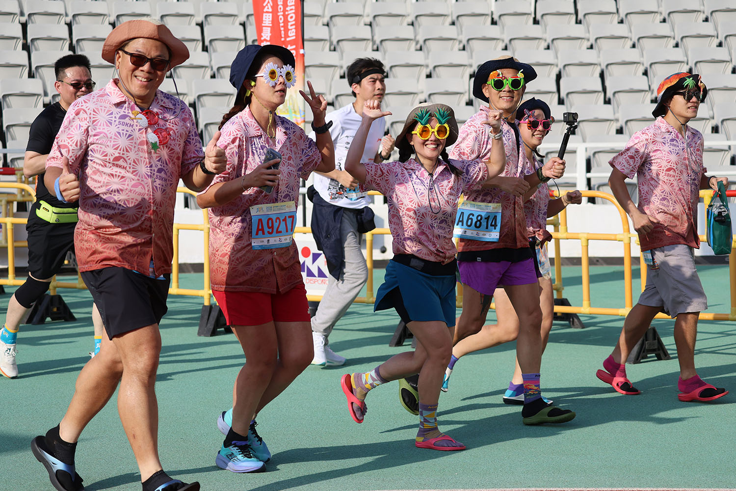 MI10k_23