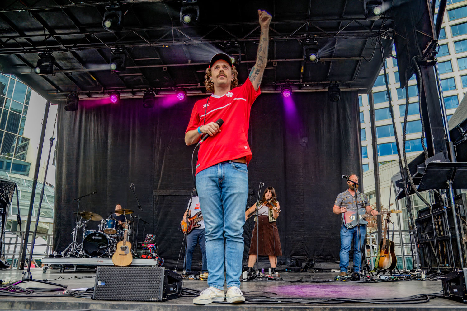 Strumbellas-01