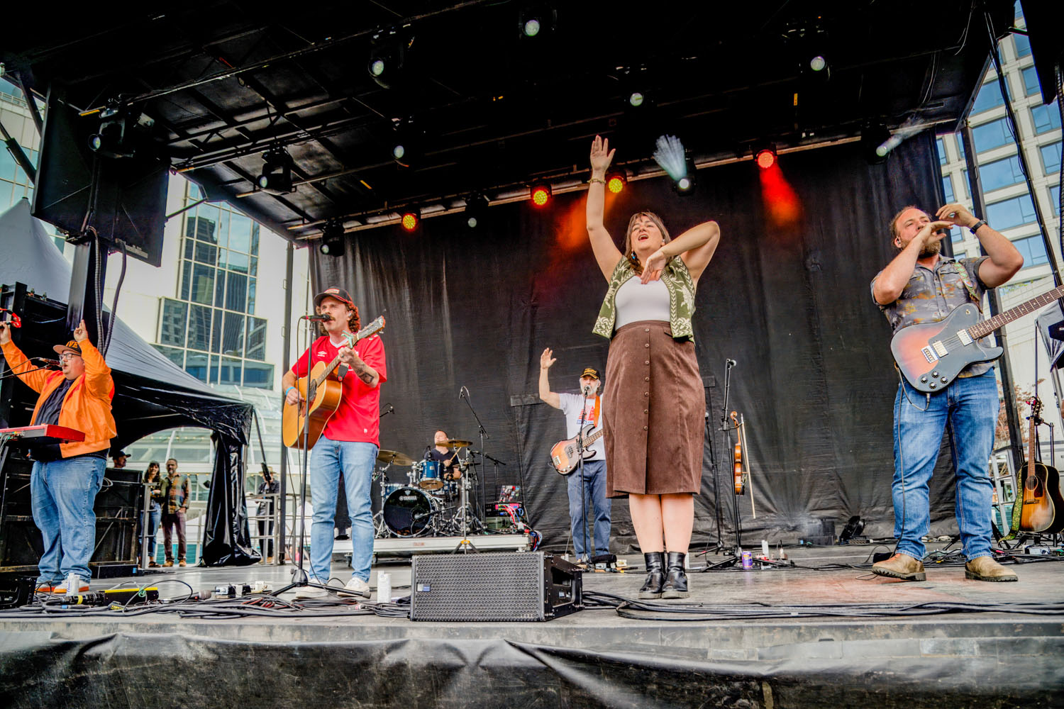 Strumbellas-02